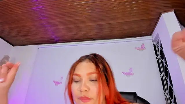 Snapshot of PamelaQueen_ chatting on May 27, 2026, 1:57 am PamelaQueen online show from May 27, 2026, 1:57 am