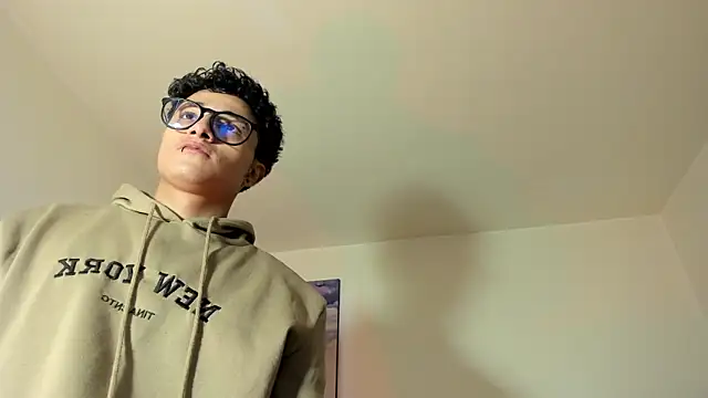 Adonibaskerville4 online show from April 11, 2026, 1:48 pm