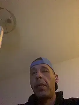 Snapshot of creativeX chatting on February 28, 2026, 7:13 pm creativeX online show from February 28, 2026, 7:13 pm