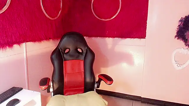 Andrea Pop  online show from February 28, 2026, 7:24 pm