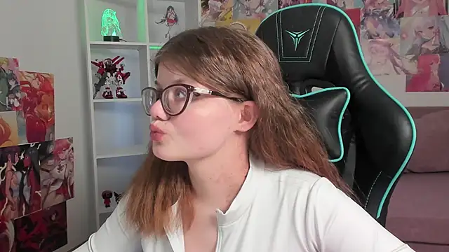 ChloeHalses online show from February 4, 2026, 8:04 pm