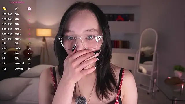 Snapshot of HannaHayles chatting on February 8, 2026, 5:10 pm HannaHayles online show from February 8, 2026, 5:10 pm