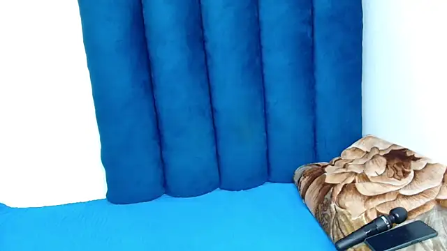 ForeverSexy  online show from March 25, 2026, 6:13 am