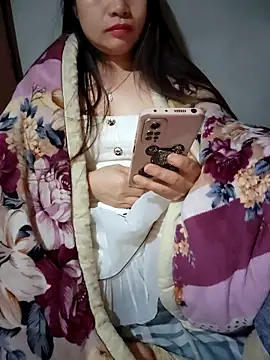 aki zz69 online show from February 9, 2026, 2:26 pm