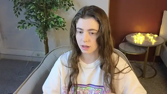 LovingWhisperr online show from April 1, 2026, 12:57 am