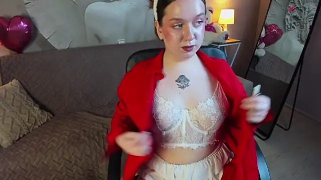 RachelDiRose online show from February 15, 2026, 7:51 am