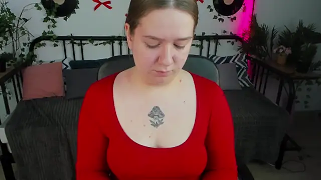 RachelDiRose online show from February 25, 2026, 3:40 am