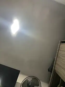 Emma Sanz   online show from April 20, 2026, 11:24 am