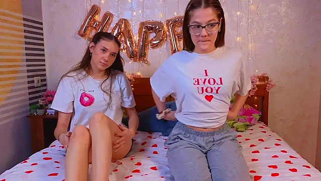 MelanieTwice online show from February 11, 2026, 11:43 am