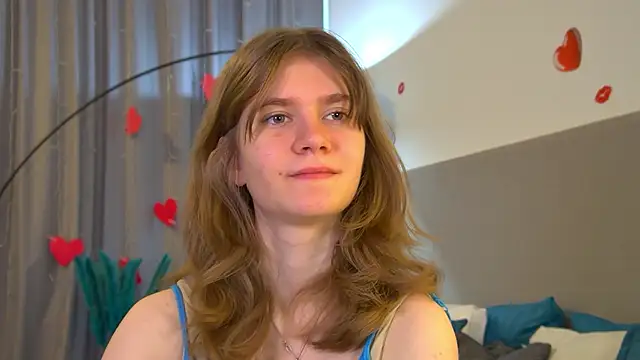 MilaMaelis online show from April 19, 2026, 6:25 am