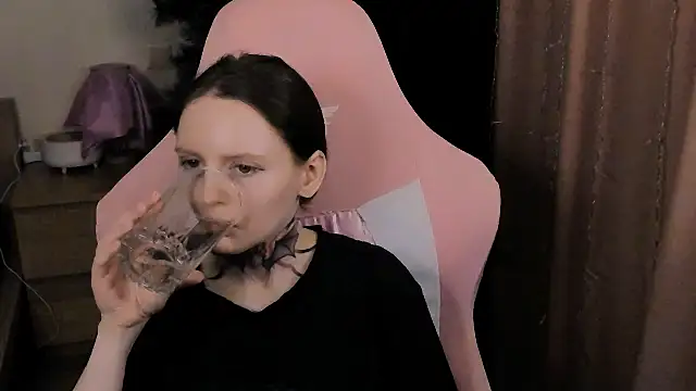 Snapshot of Onyxix chatting on February 28, 2026, 6:40 pm Onyxix online show from February 28, 2026, 6:40 pm