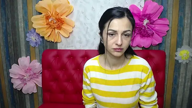 EvaClarkk online show from April 14, 2026, 5:12 am