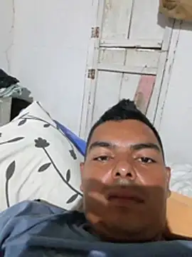 jhoncol231 online show from February 6, 2026, 8:27 pm