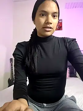 Snapshot of Julieta_Parker chatting on February 9, 2026, 2:48 pm Julieta Parker online show from February 9, 2026, 2:48 pm