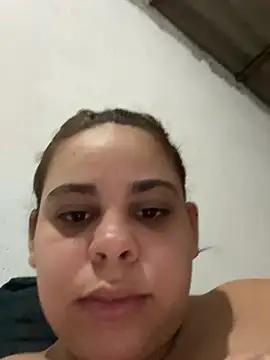 Snapshot of Adriputinha chatting on July 12, 2026, 11:38 pm Adriputinha online show from July 12, 2026, 11:38 pm
