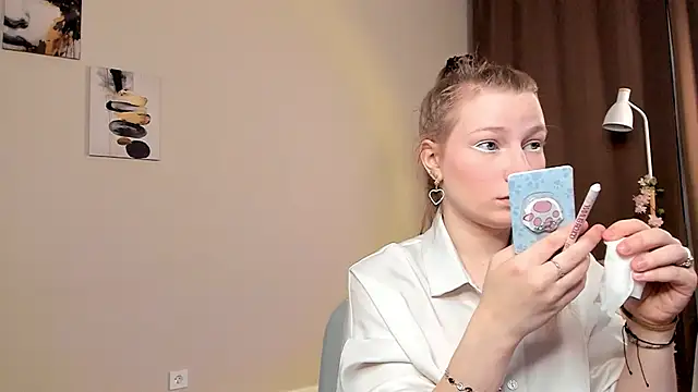 VictorMencia online show from March 4, 2026, 7:10 pm