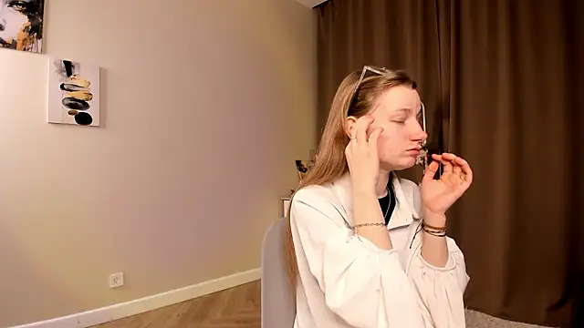 VictorMencia online show from February 25, 2026, 7:14 pm