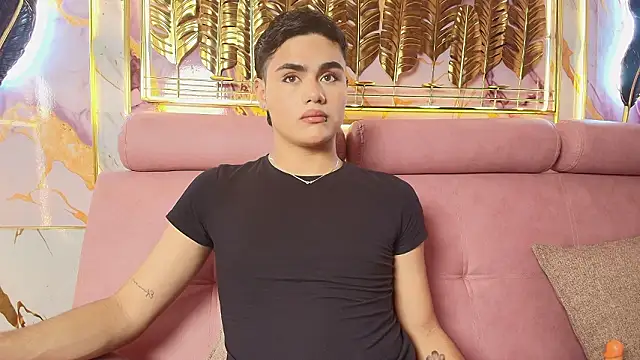 FemNoa online show from March 5, 2026, 6:59 pm