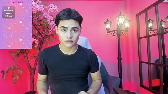 FemNoa online show from February 11, 2026, 7:25 pm