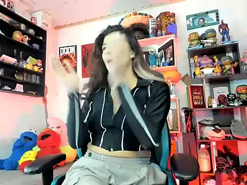 Selenepinkd online show from April 20, 2026, 1:03 pm