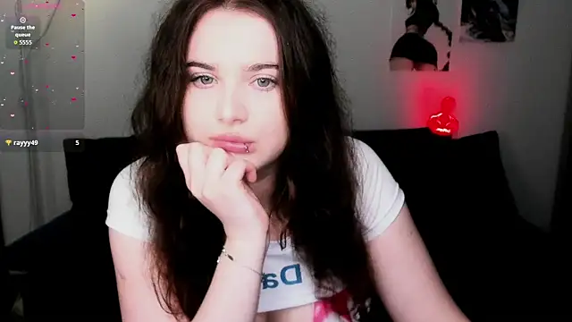 chloe dashh online show from March 28, 2026, 7:37 pm