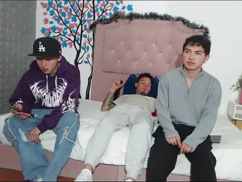 Damian20261 online show from February 23, 2026, 4:40 pm