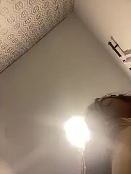 Mia rivers   online show from April 18, 2026, 7:07 pm