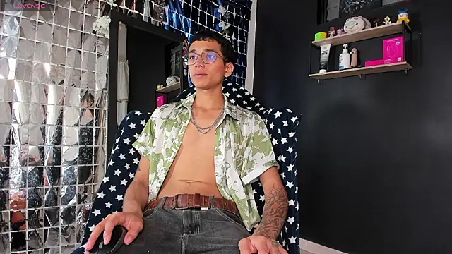 Snapshot of _Josh_Moon_ chatting on March 4, 2026, 4:37 pm Josh Moon online show from March 4, 2026, 4:37 pm