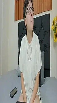  Daarcy  online show from March 26, 2026, 3:16 am