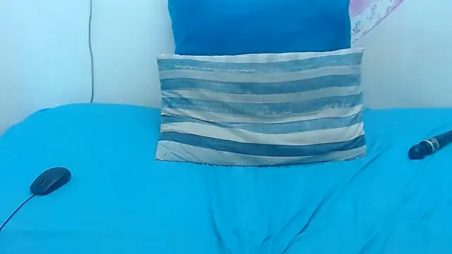 ExoticLenny32 online show from April 18, 2026, 7:58 pm