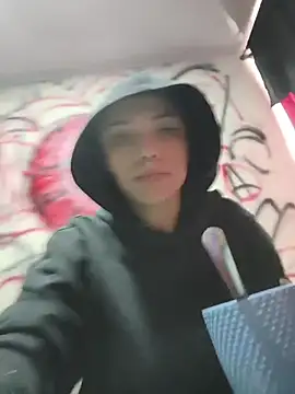 CharlotteKravizz online show from February 25, 2026, 5:46 pm