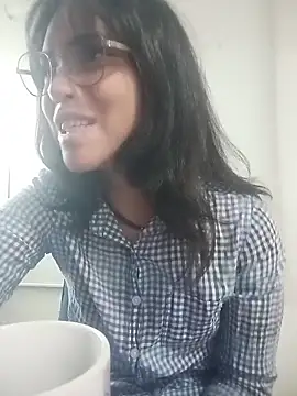 Maggyx online show from February 20, 2026, 1:24 pm