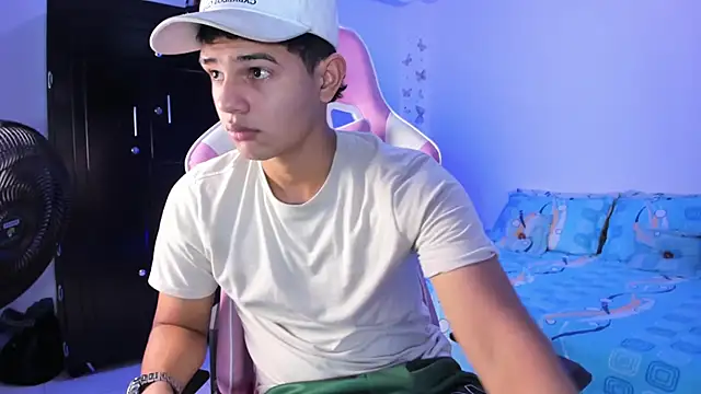 Snapshot of Adrian_Prime_ chatting on February 25, 2026, 8:08 pm Adrian Prime online show from February 25, 2026, 8:08 pm