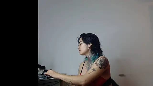 Ivyravens online show from February 19, 2026, 1:46 am