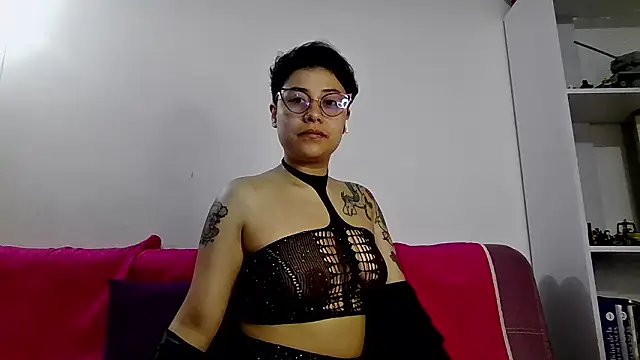 Juliexxxxtasy online show from February 12, 2026, 9:09 am