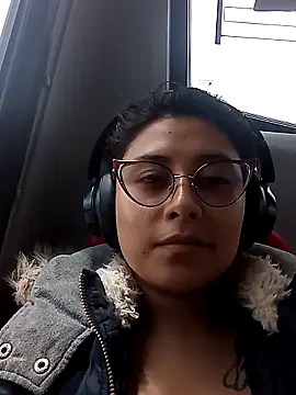 Juliexxxxtasy online show from February 16, 2026, 5:22 pm