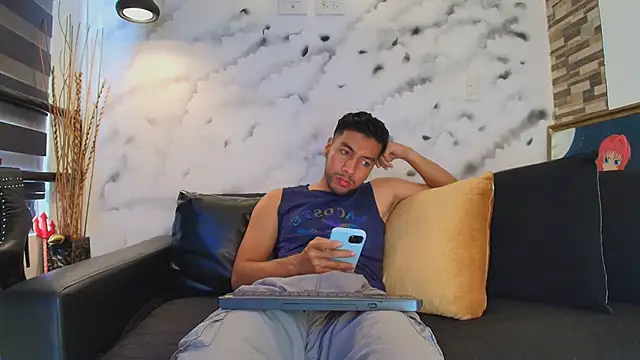 Max Hornye online show from March 26, 2026, 7:12 pm