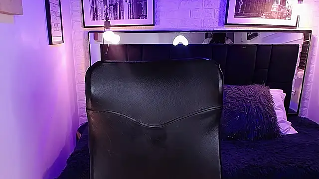 ladyraing online show from March 5, 2026, 2:41 am