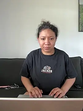 daphne grande online show from February 20, 2026, 4:31 pm