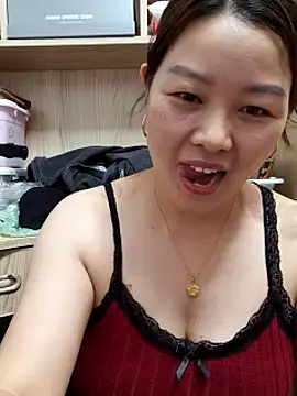 Jennie dogy online show from May 15, 2026, 2:37 pm