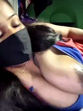 V-Hot-Suity online show from March 10, 2026, 11:53 pm