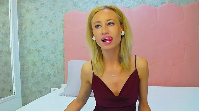 DeliaMArlow online show from May 13, 2026, 7:37 am