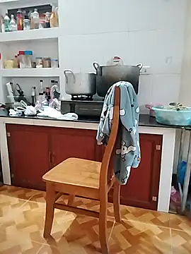 LiilyZi online show from February 6, 2026, 1:34 am