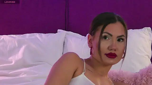 CellineHudson online show from February 21, 2026, 9:28 pm