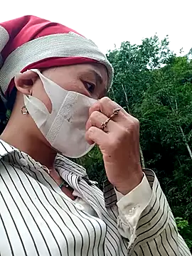 witch-xx online show from April 18, 2026, 6:05 am