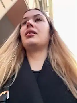 blonde exe online show from March 18, 2026, 1:24 pm