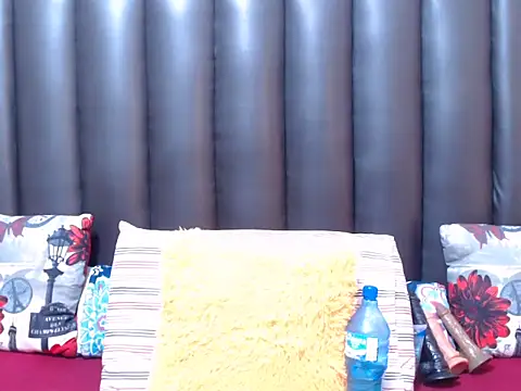 Snapshot of MissConniexxx chatting on February 28, 2026, 2:17 pm MissConniexxx online show from February 28, 2026, 2:17 pm