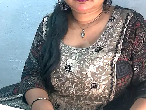 Snapshot of Saniya_K2 chatting on August 7, 2026, 3:51 pm Saniya K2 online show from August 7, 2026, 3:51 pm