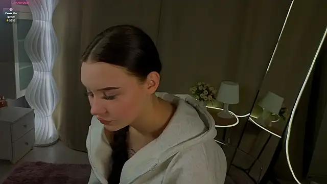 RoxannRunk online show from March 4, 2026, 7:10 pm