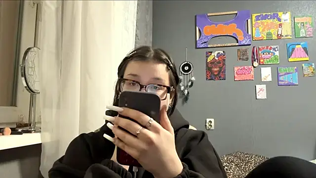 AngelLune online show from February 10, 2026, 10:53 pm